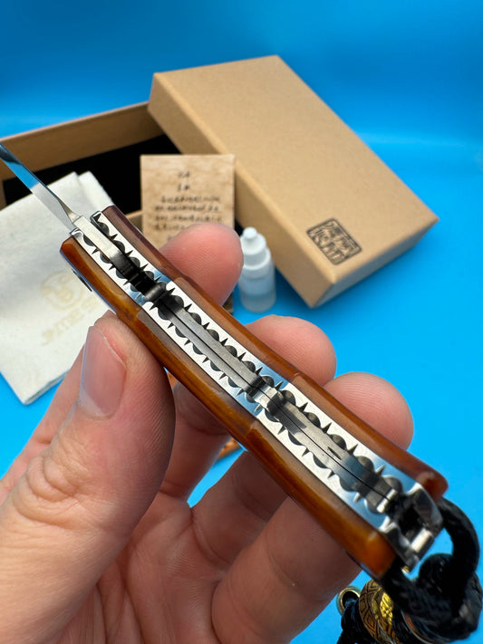 Folding Knife | Ox Bone Handle | Red Fox