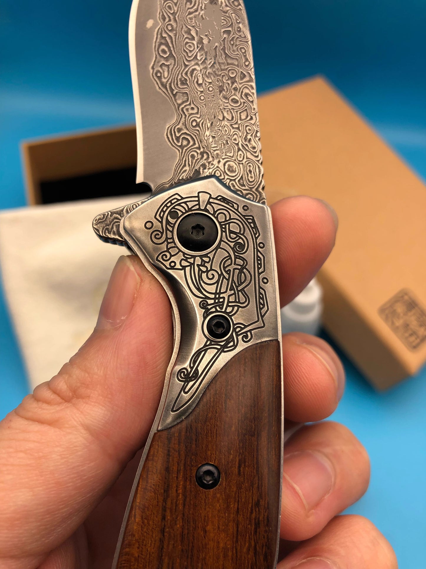Folding Knife | Damascus Pattern Steel | Desert Ironwood Handle | Yellow Dragon