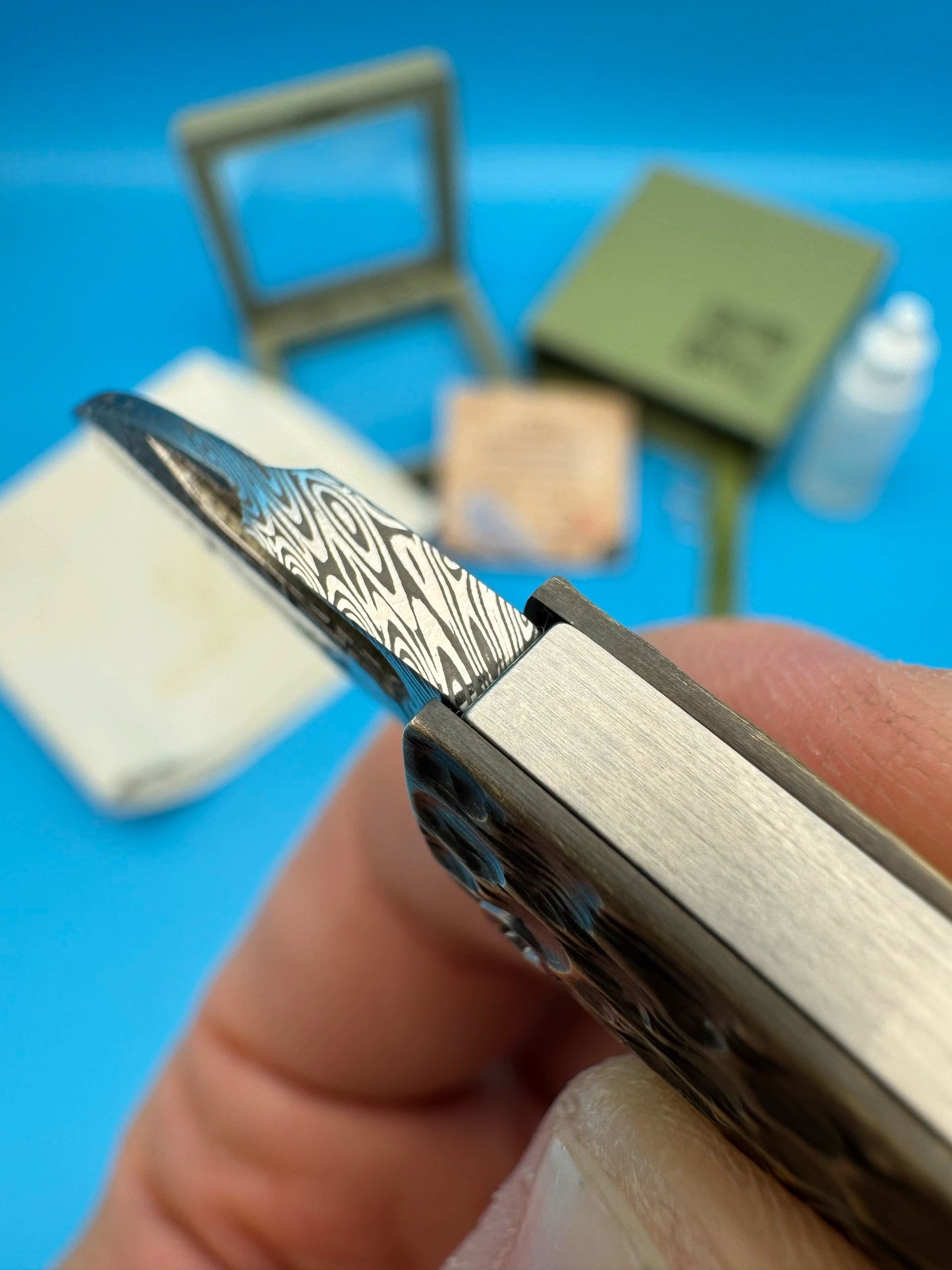 Pocket Knife | Swiss Powder Steel | Damascus Steel | Golden Cicada