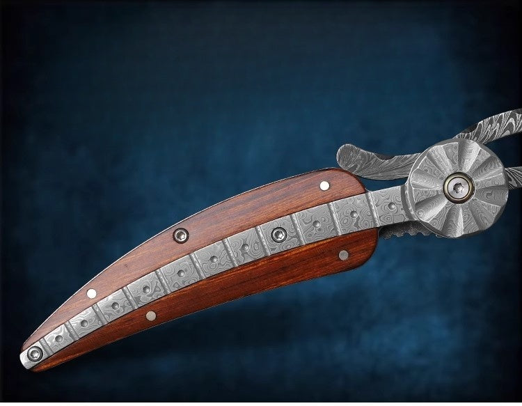 Damascus Steel Feather Pattern Folding Knife High Hardness