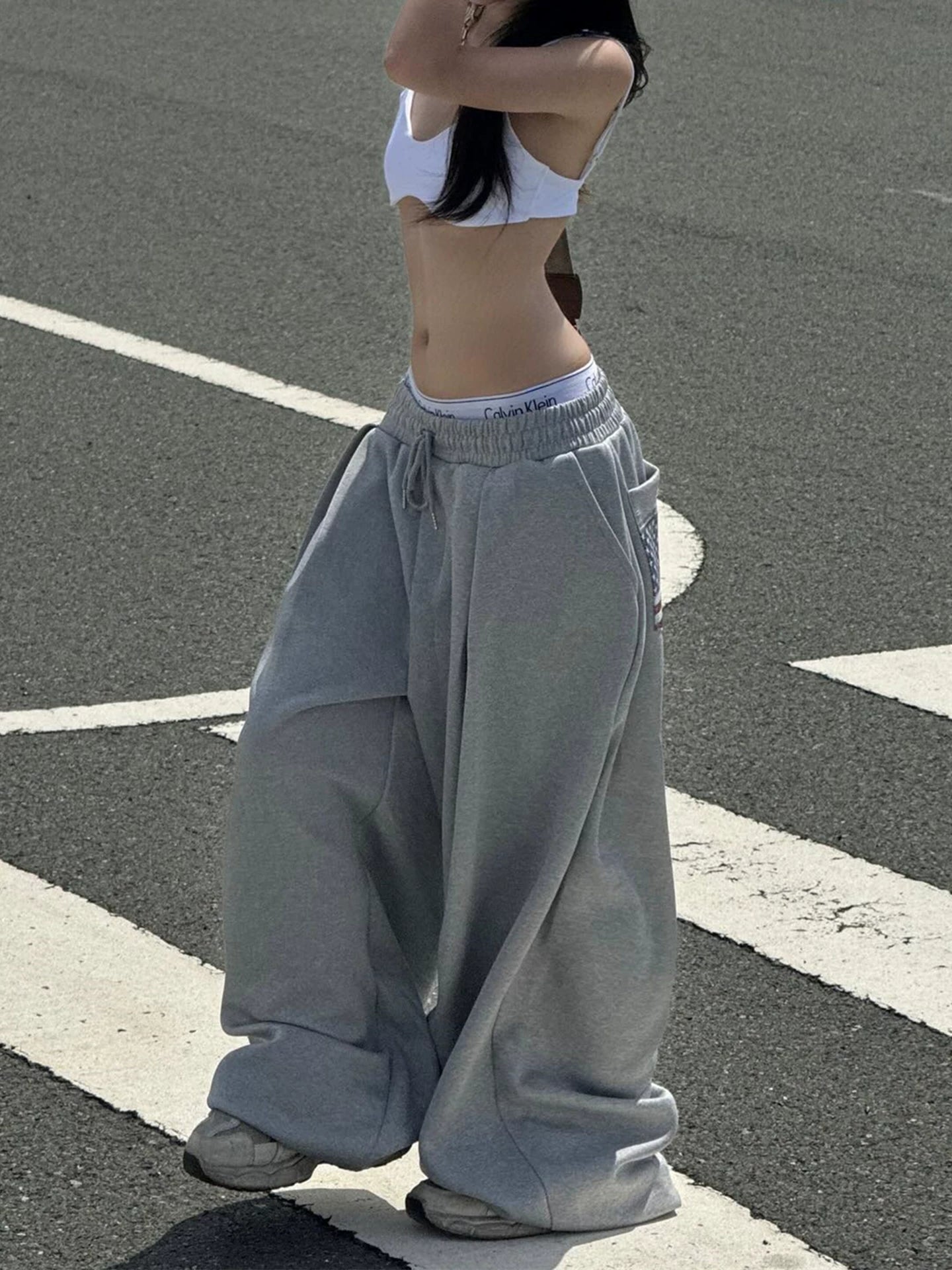 Street Print Pleated Gray Sweatpants