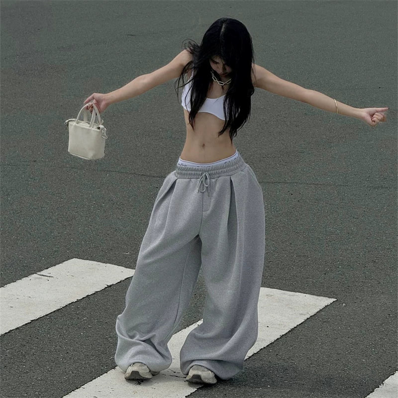 Street Print Pleated Gray Sweatpants